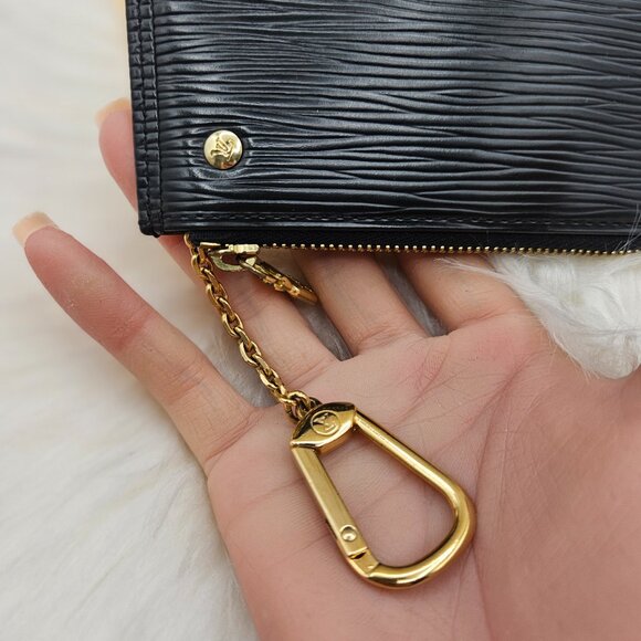 Louis Vuitton  Black Epi Keycase Wallet - Picture 11 of 12
